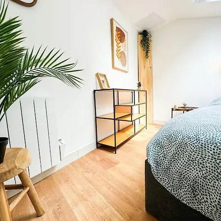 Romantique Jacuzzi Privatif Chauffe A 37 Gare Apartmán *